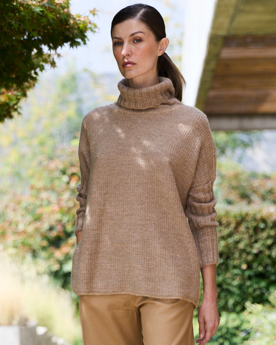 "Chompa" beige