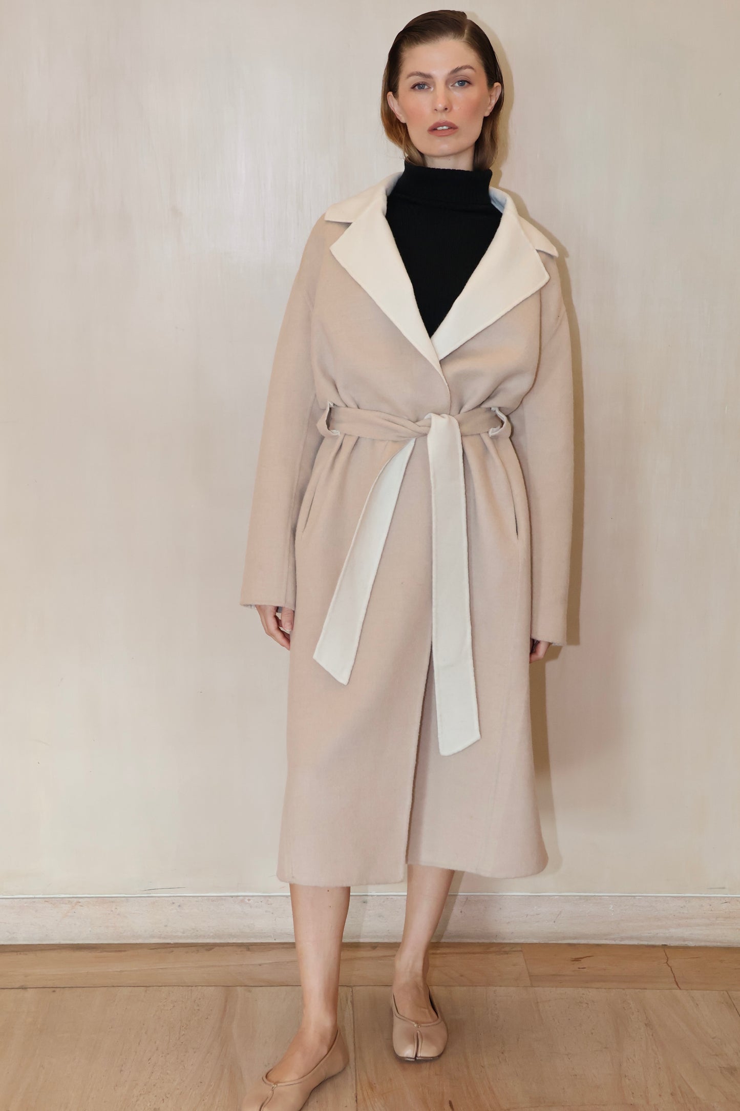 Abrigo Aitana beige y blanco