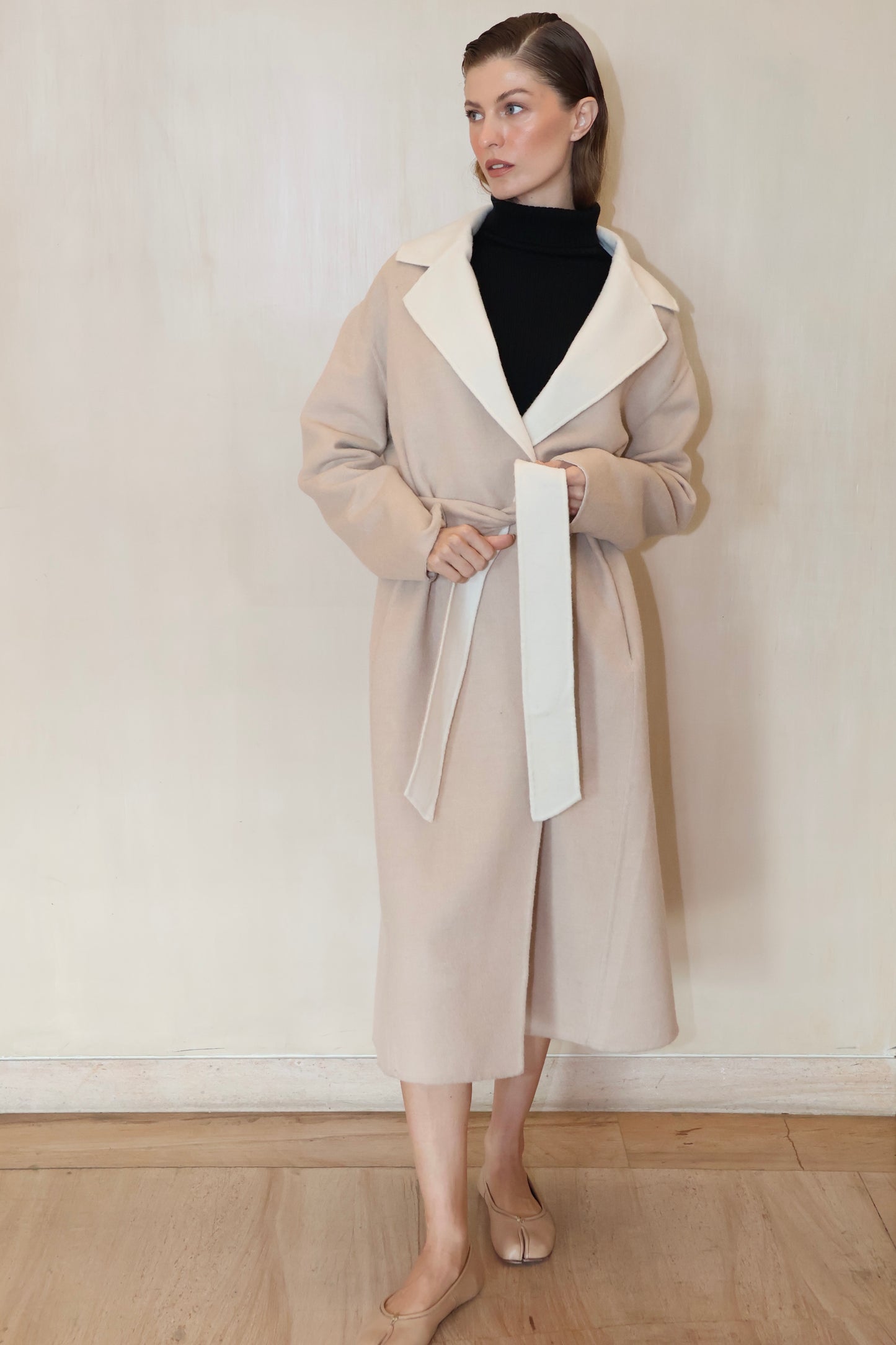 Abrigo Aitana beige y blanco