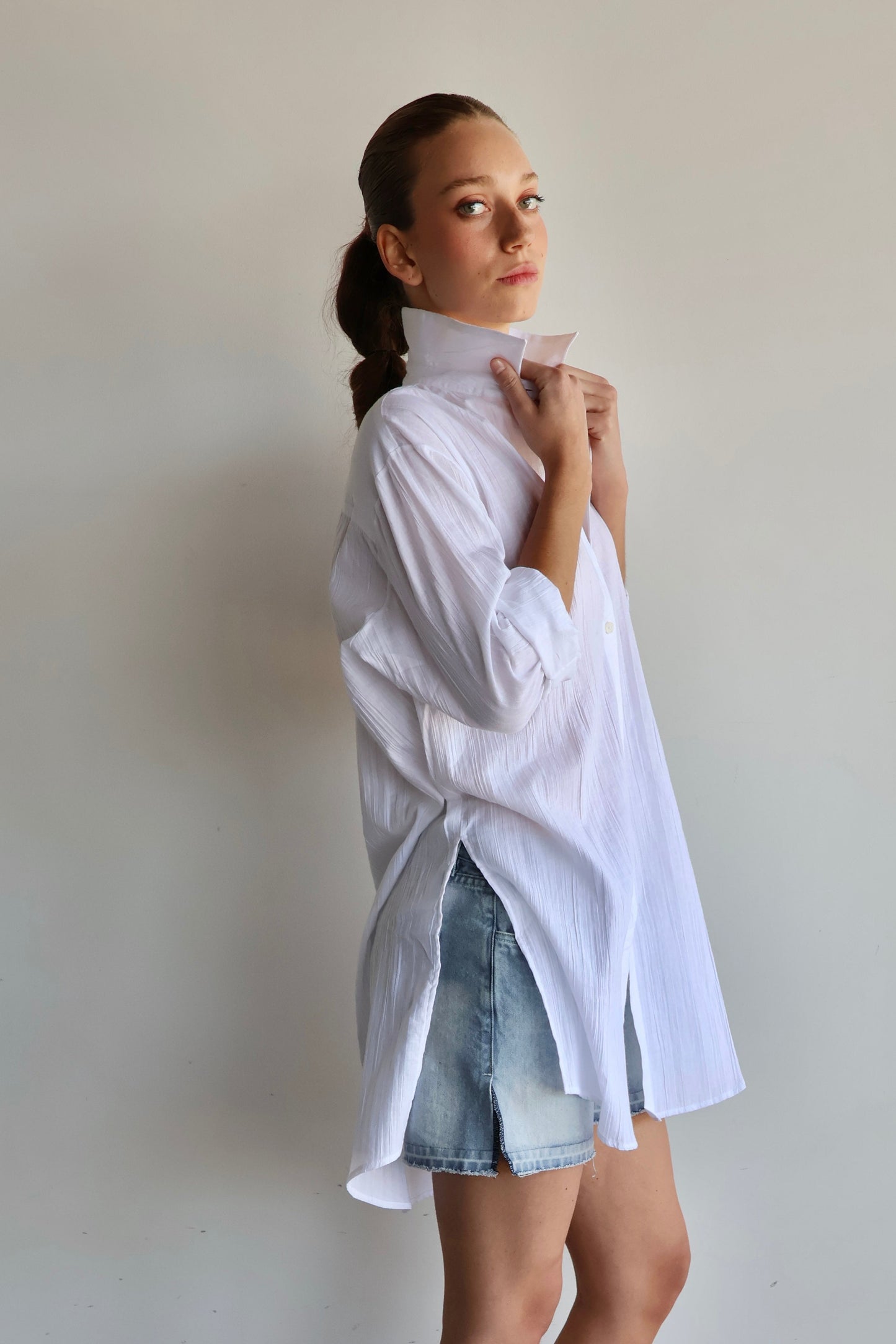 Blusa blanca algodón camisera larga