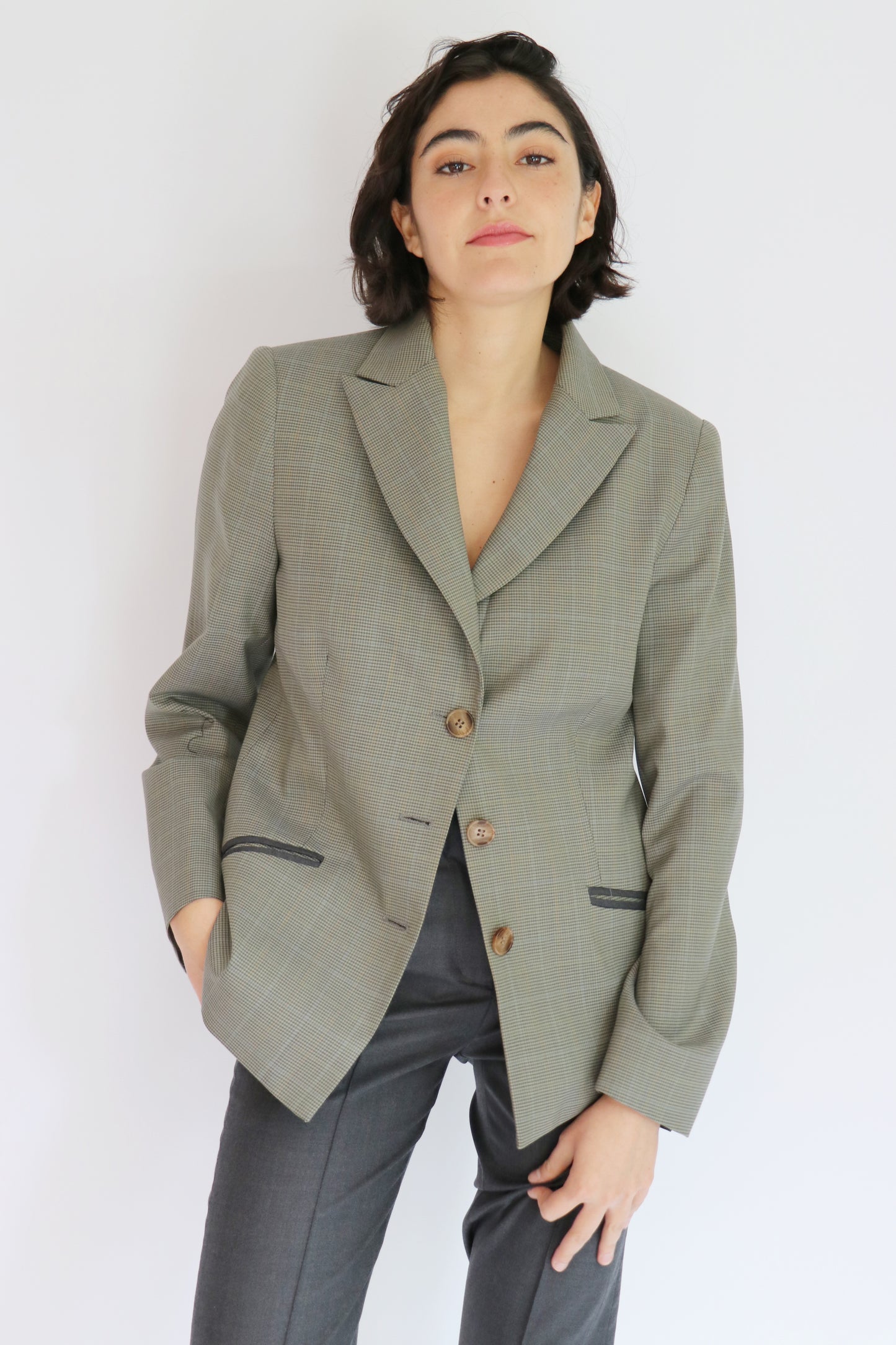 Blazer Clasic cuadrille gris y verde linea bolsillo gris