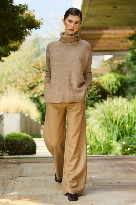 "Chompa" beige
