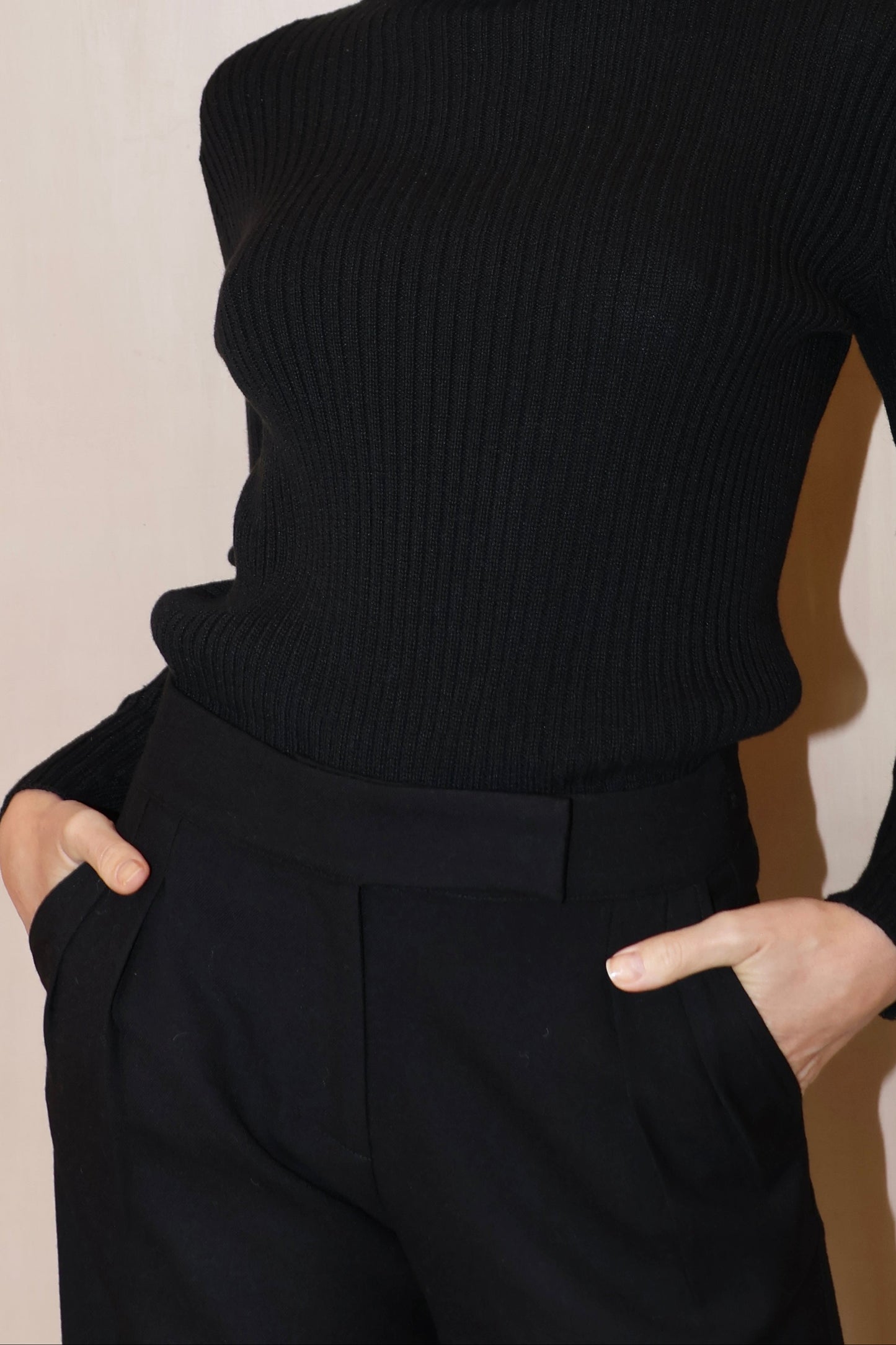 Pantalón lana negro