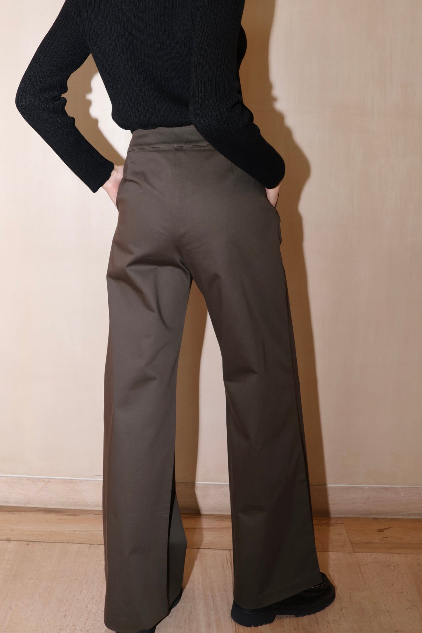 Pantalón verde oliva
