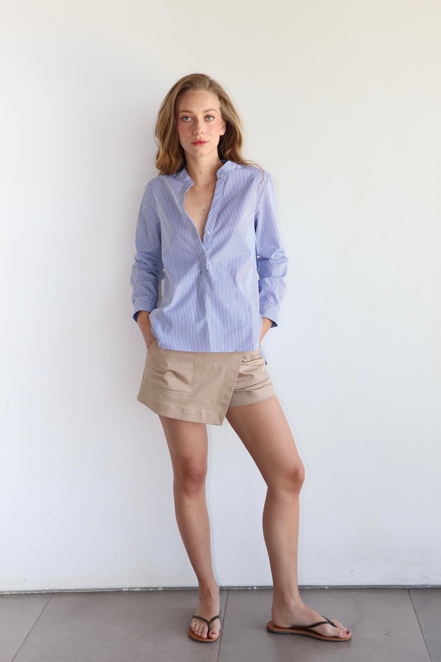 Blusa algodón pima cuello mao rayada