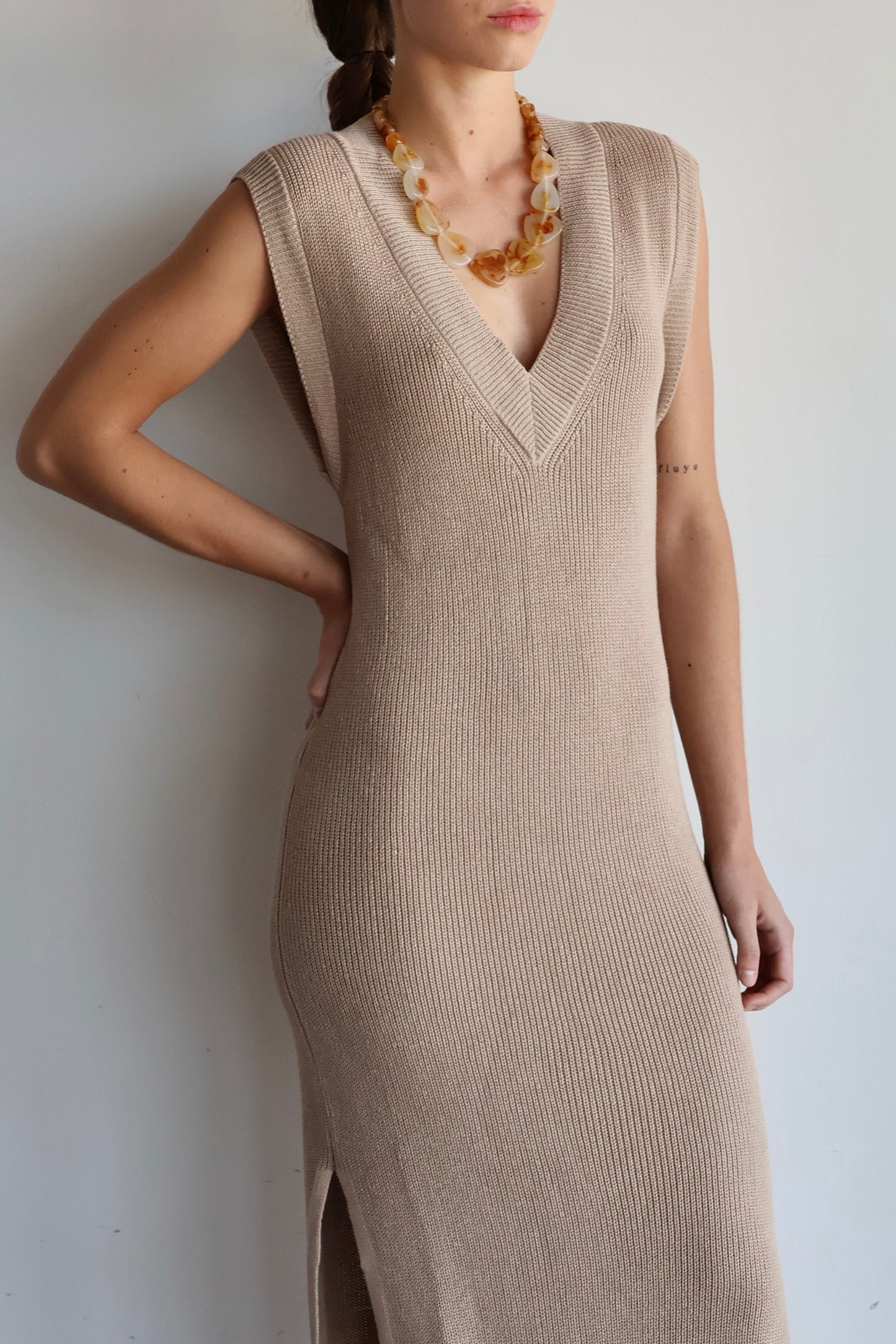 Vestido tejido beige