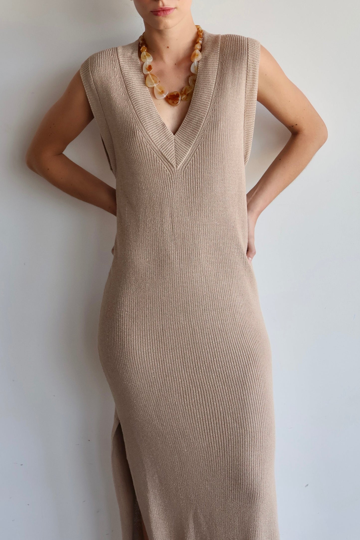 Vestido tejido beige