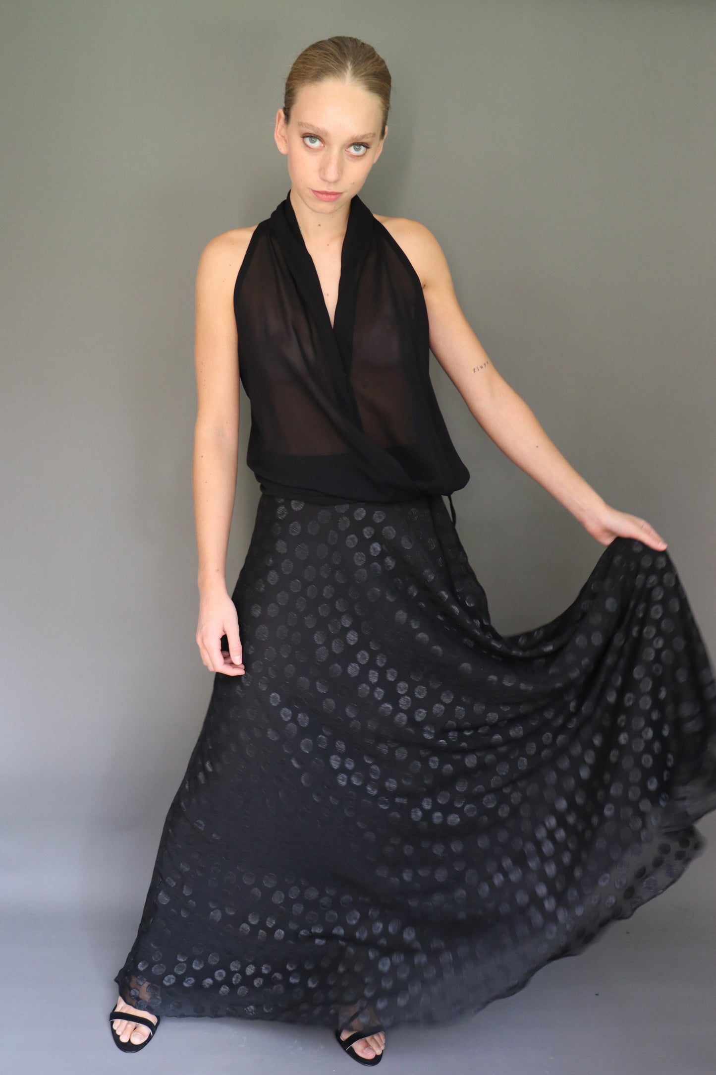 Pollera negra gasa doble