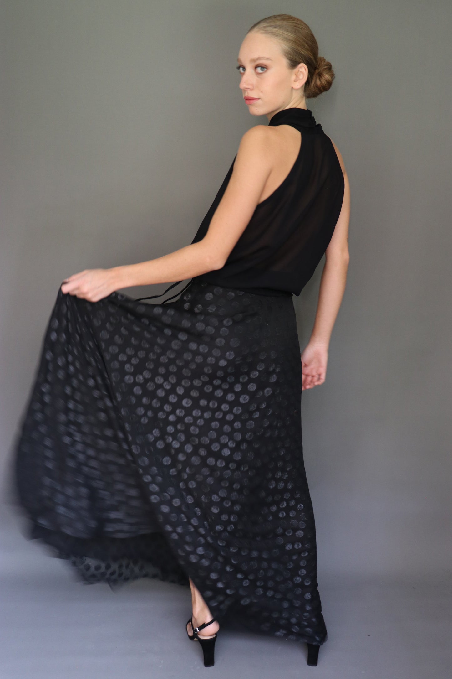 Pollera negra gasa doble