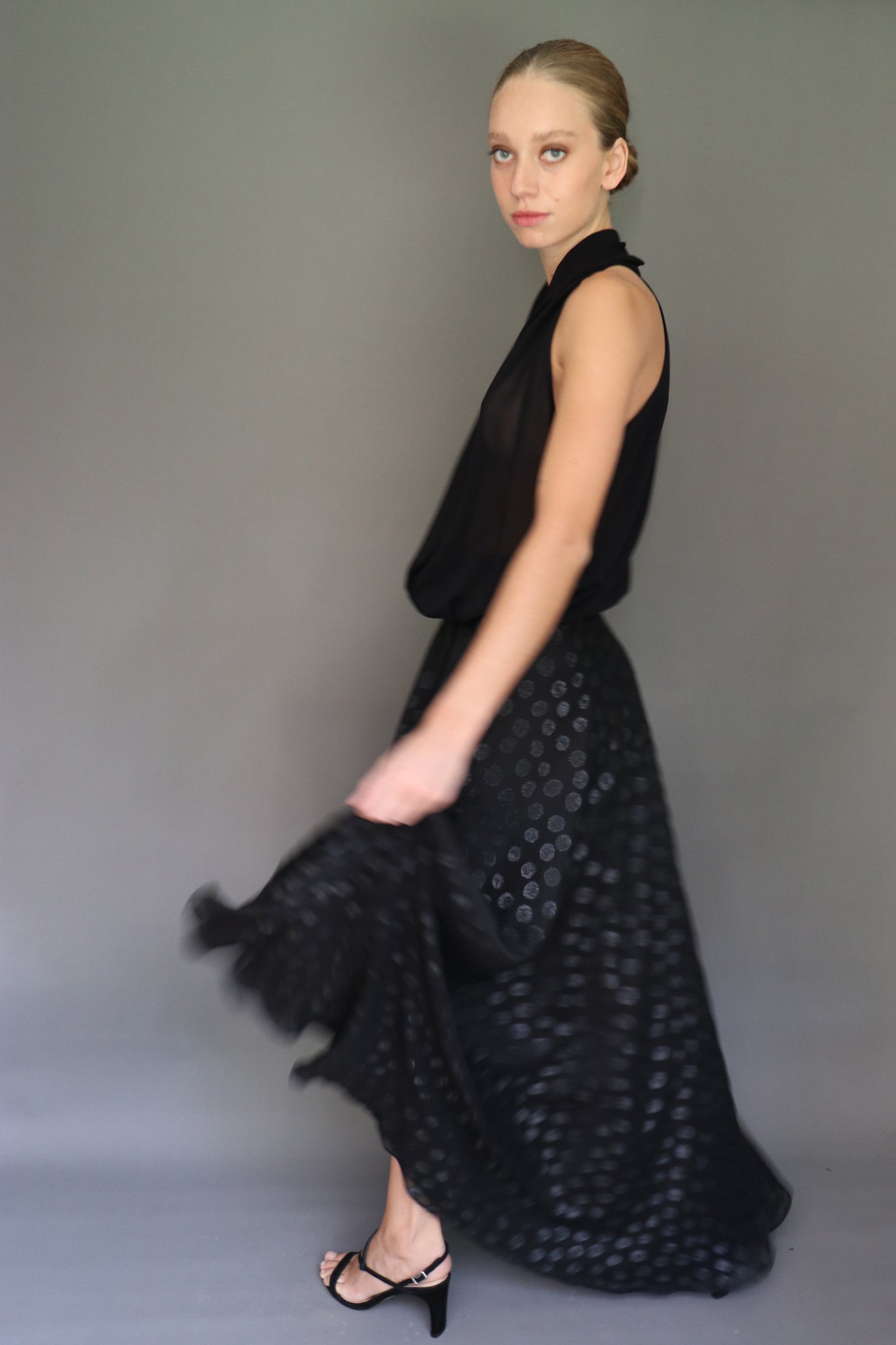 Pollera negra gasa doble